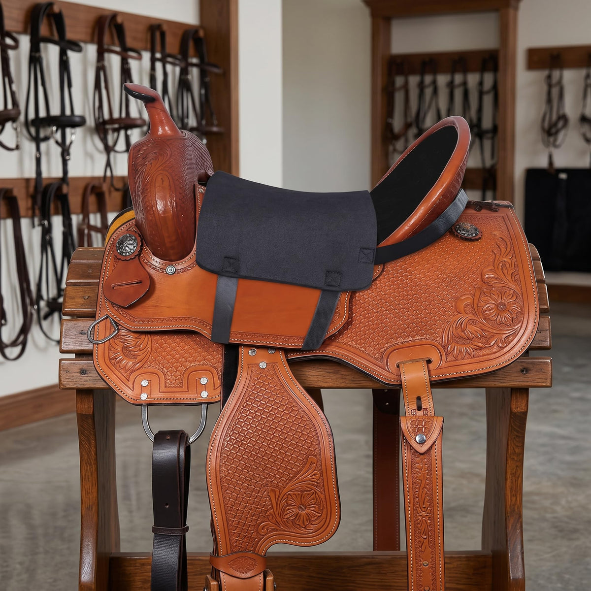 Anti-Slip Horse Saddle Pad G913575